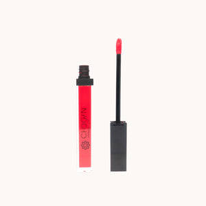 Flüssiger Lippenstift mit mattem Effekt – schnell trocknende, hochpigmentierte Formel für langanhaltende, intensive Farbe und seidige Lippen

